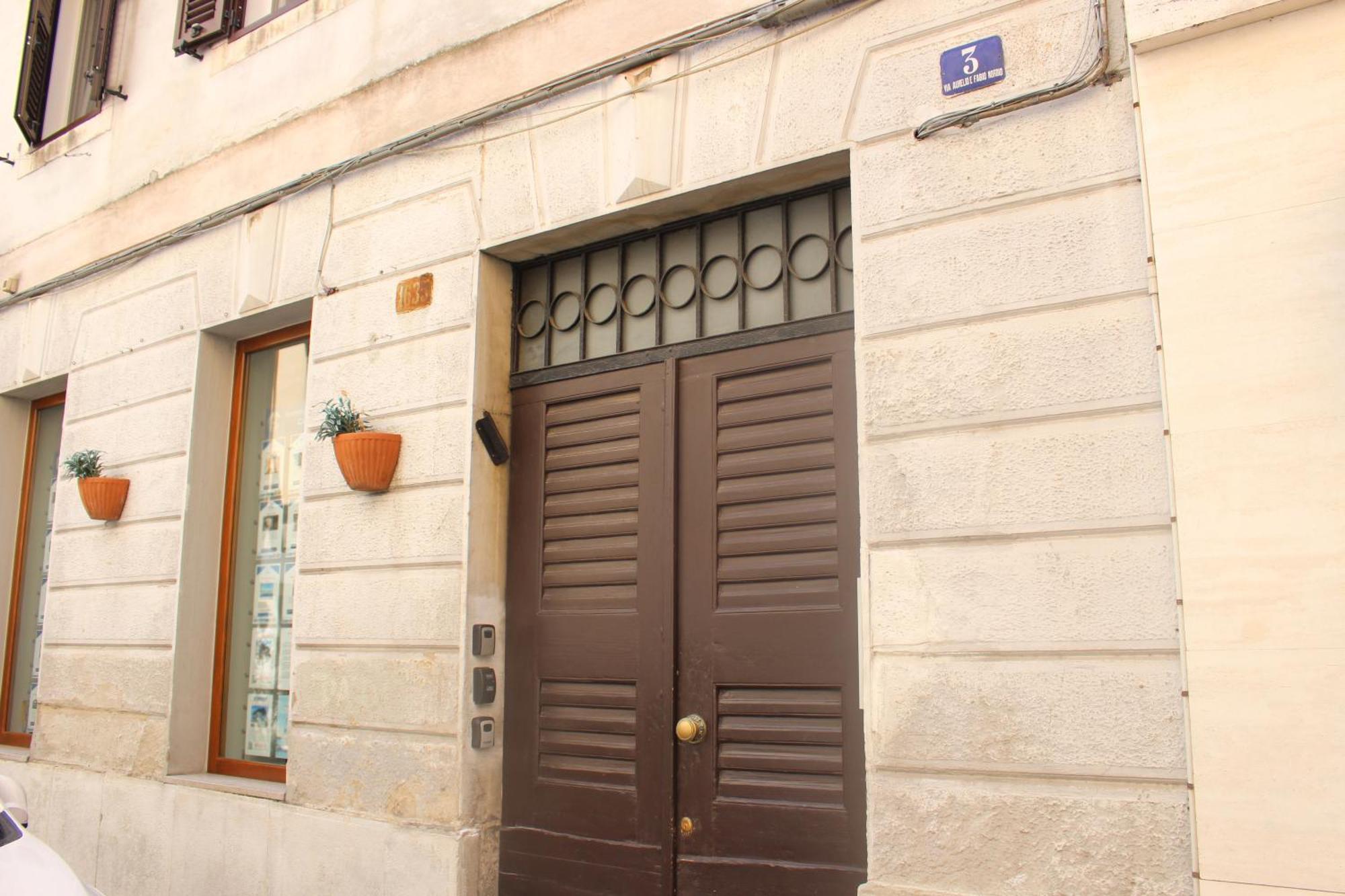 Appartamento Storico In Viale Trieste Esterno foto